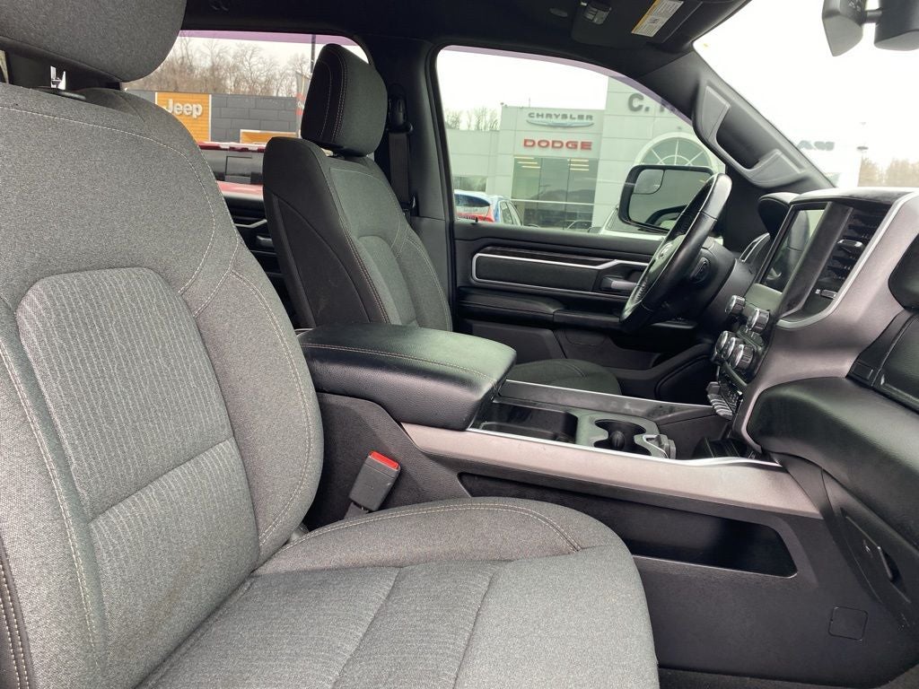 2020 RAM 1500 Big Horn Crew Cab 4x4 5'7' Box