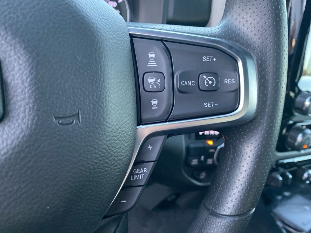 2026 RAM 1500 RAM 1500 TRADESMAN CREW CAB 4X4 5'7' BOX