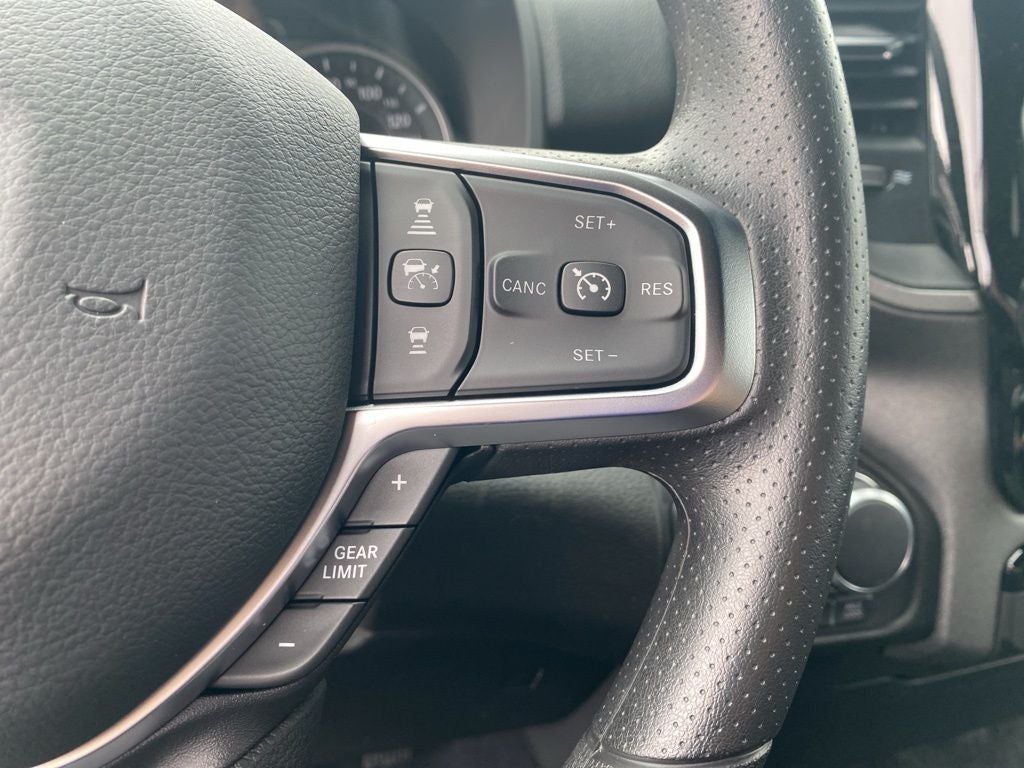 2026 RAM 1500 RAM 1500 WARLOCK CREW CAB 4X4 5'7' BOX