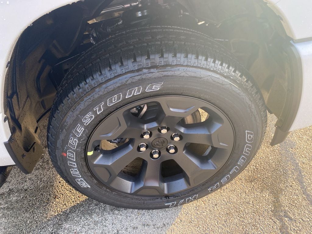 2026 RAM 1500 RAM 1500 EXPRESS CREW CAB 4X4 5'7' BOX