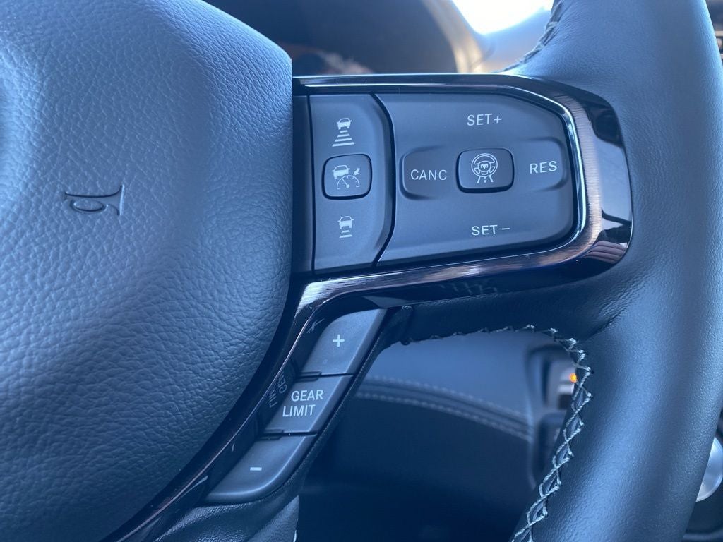 2026 RAM 1500 RAM 1500 LIMITED CREW CAB 4X4 5'7' BOX