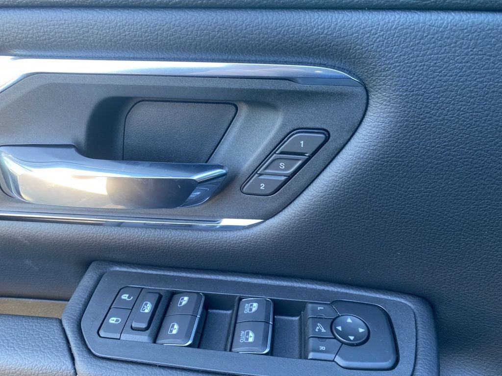 2026 RAM 1500 RAM 1500 LARAMIE CREW CAB 4X4 5'7' BOX