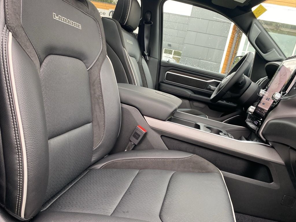 2026 RAM 1500 RAM 1500 LARAMIE CREW CAB 4X4 5'7' BOX