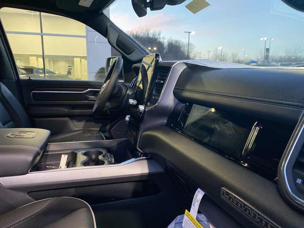 2026 RAM 1500 RAM 1500 LARAMIE CREW CAB 4X4 5'7' BOX