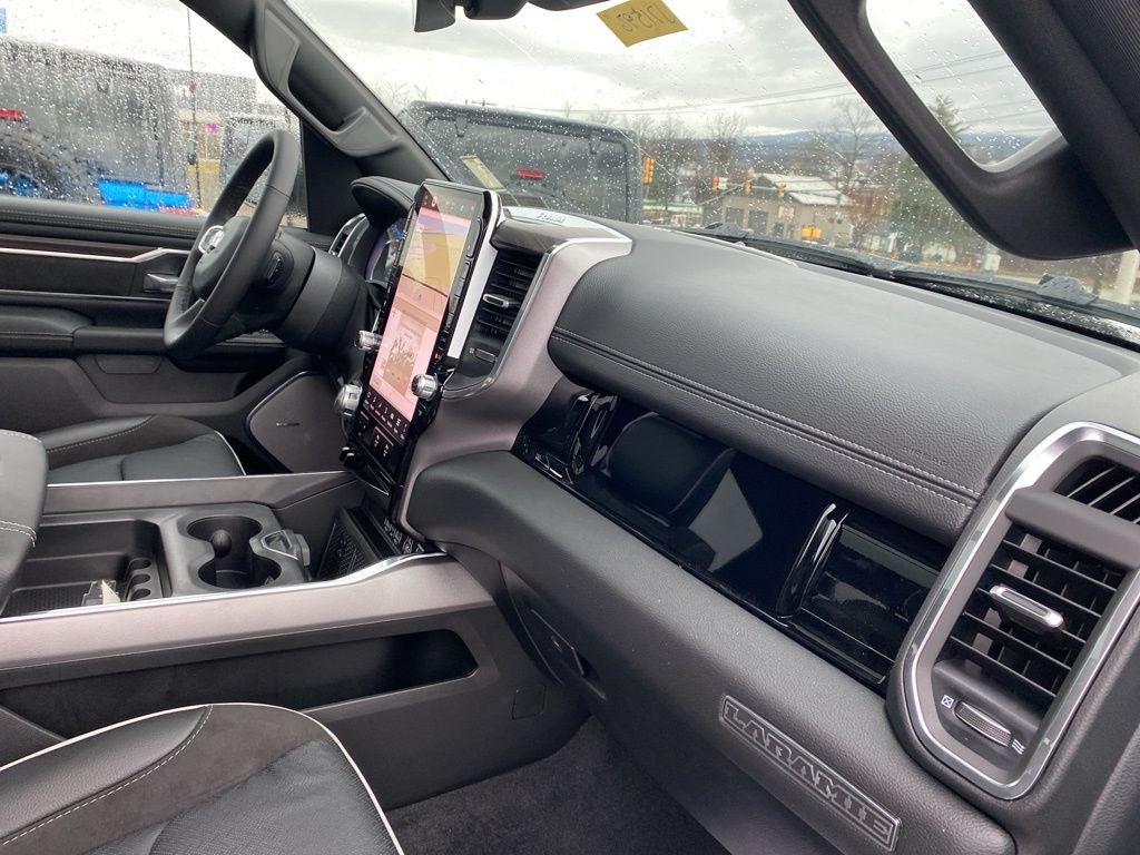 2026 RAM 1500 RAM 1500 LARAMIE CREW CAB 4X4 5'7' BOX