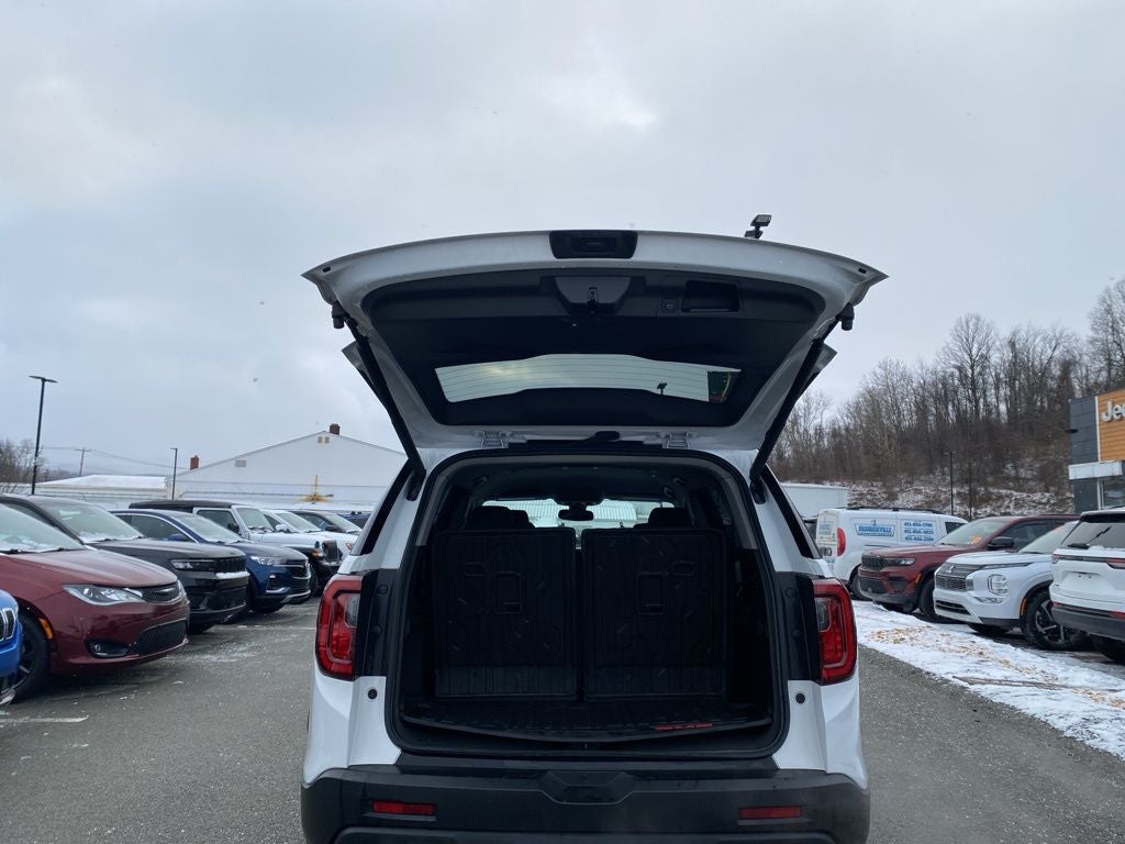 2023 GMC Acadia AWD SLT