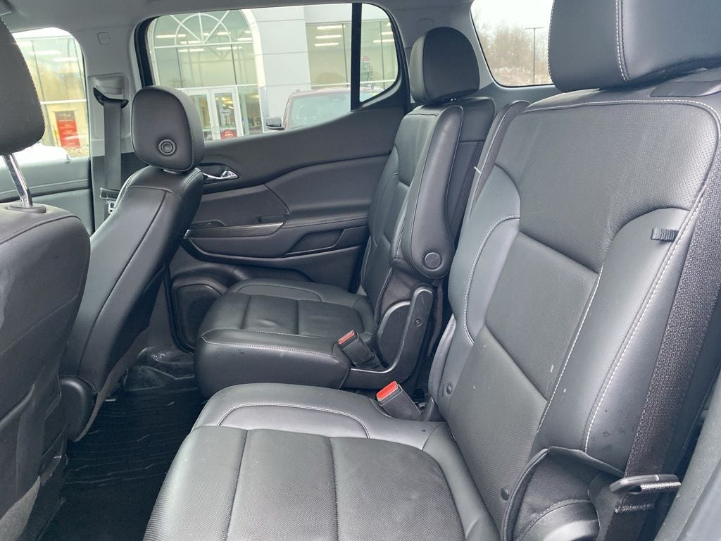 2023 GMC Acadia AWD SLT