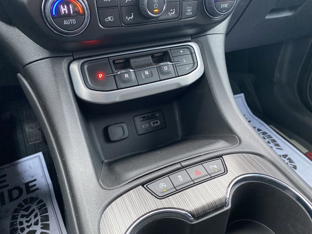 2023 GMC Acadia AWD SLT