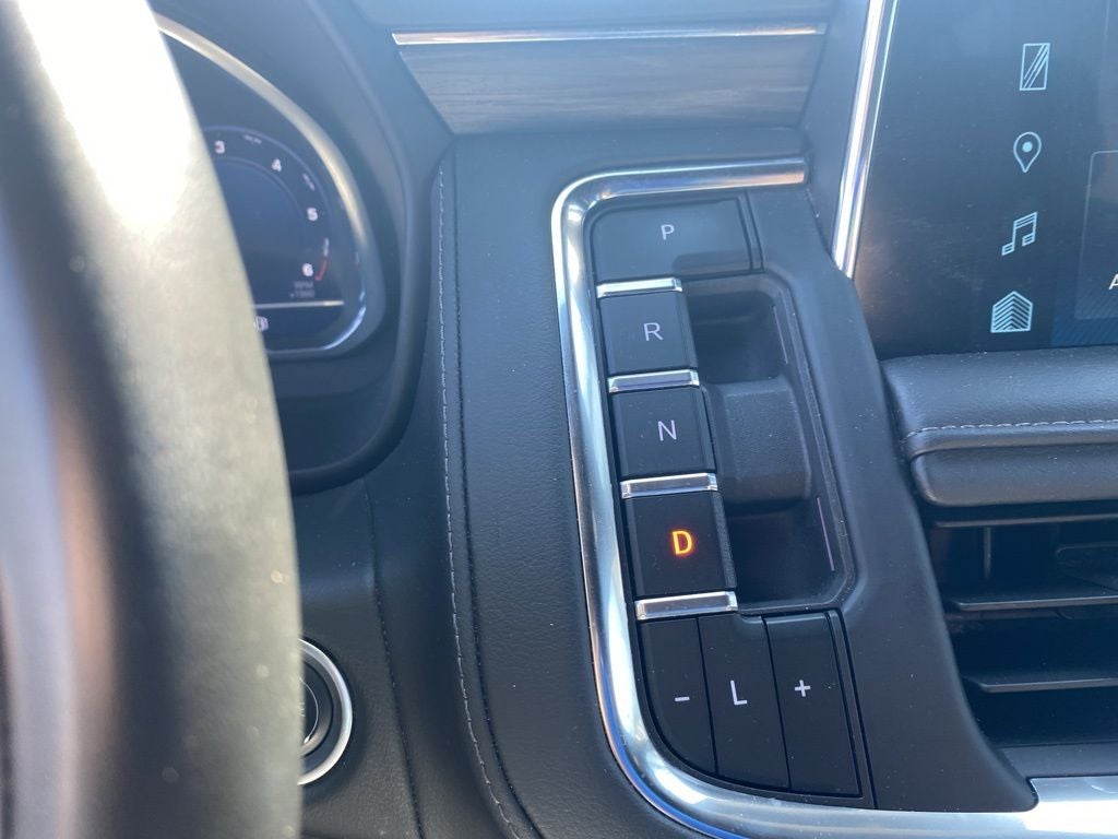 2024 Chevrolet Suburban LT