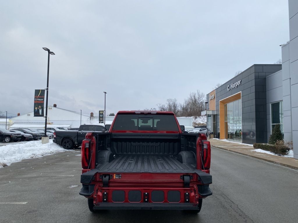 2024 GMC Sierra 2500HD 4WD Crew Cab Standard Bed Denali