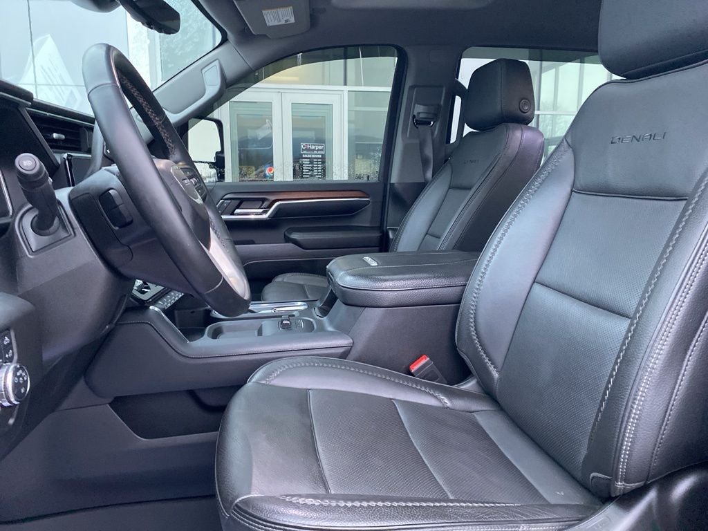 2024 GMC Sierra 2500HD 4WD Crew Cab Standard Bed Denali