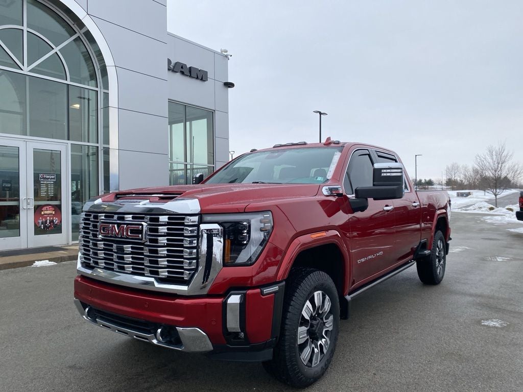 2024 GMC Sierra 2500HD 4WD Crew Cab Standard Bed Denali