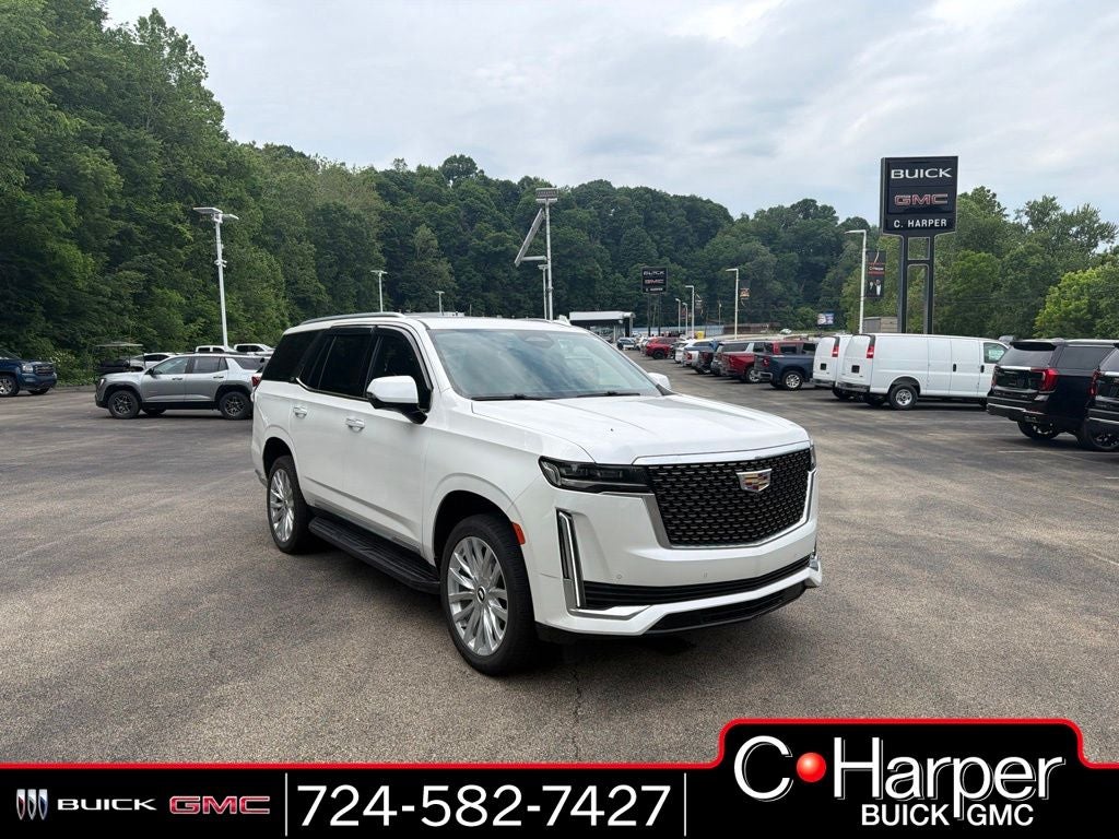 2022 Cadillac Escalade 4WD Luxury's photo