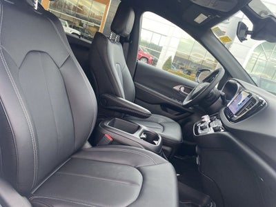 2026 Chrysler Voyager VOYAGER LX