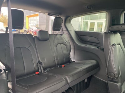 2026 Chrysler Voyager VOYAGER LX