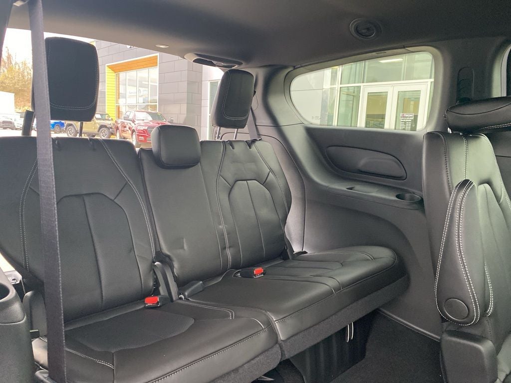 2026 Chrysler Voyager VOYAGER LX