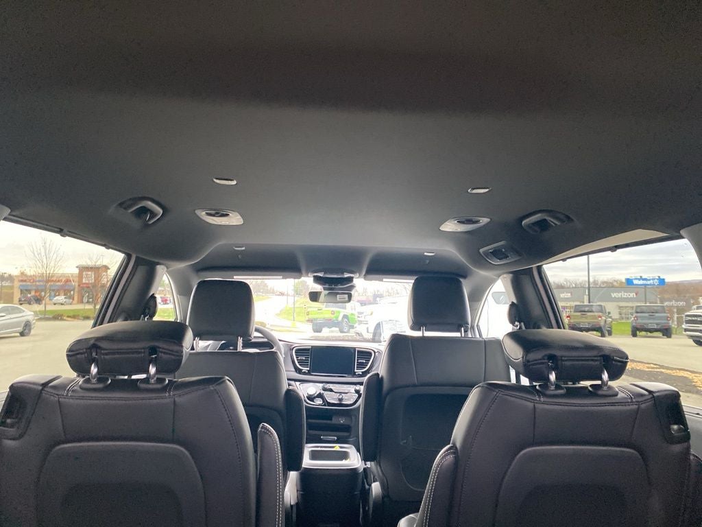 2026 Chrysler Voyager VOYAGER LX