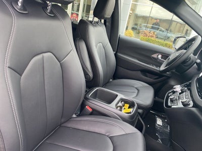 2026 Chrysler Voyager VOYAGER LX