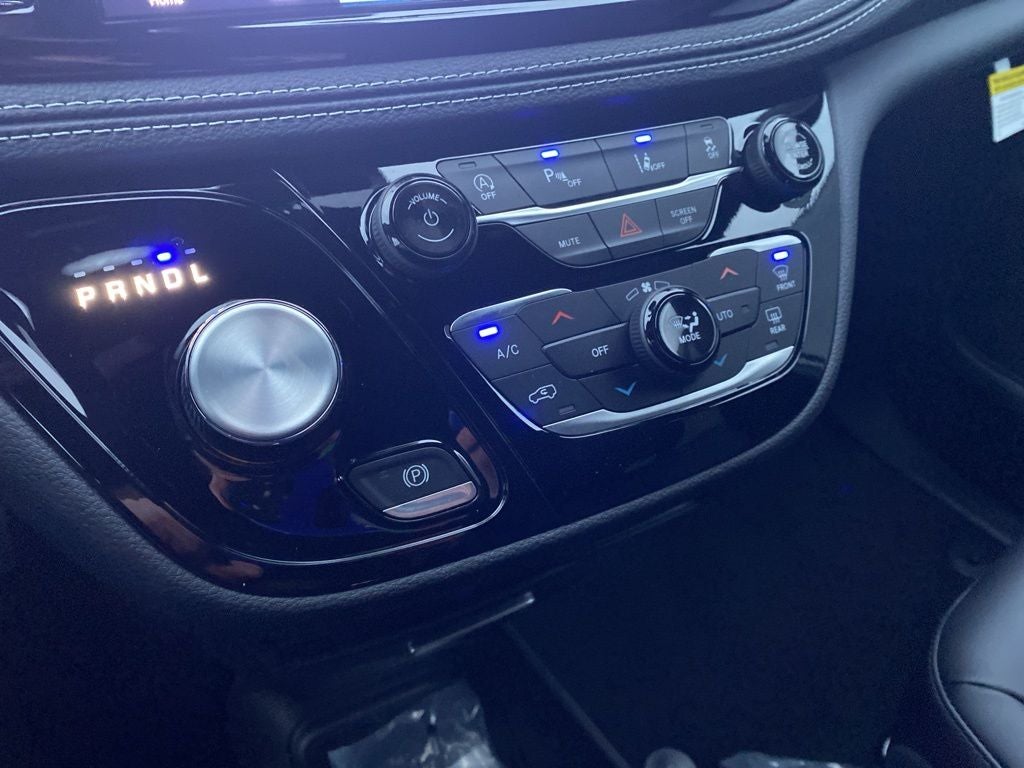 2026 Chrysler Pacifica PACIFICA SELECT AWD