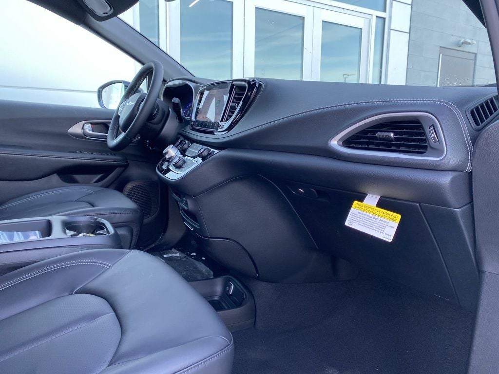 2026 Chrysler Pacifica PACIFICA SELECT AWD