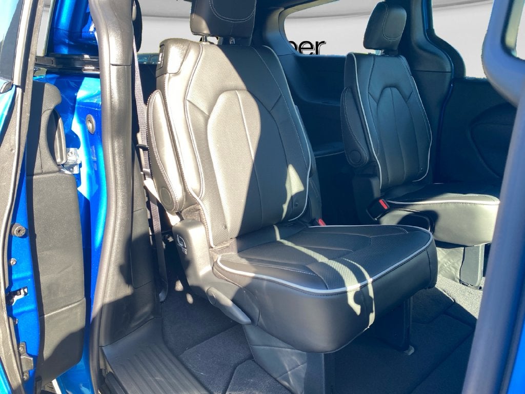 2027 Chrysler Pacifica Limited