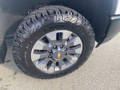 2024 Chevrolet Silverado 2500HD 4WD Crew Cab Standard Bed Custom