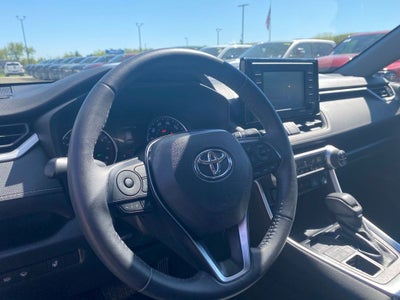 2020 Toyota RAV4 XLE