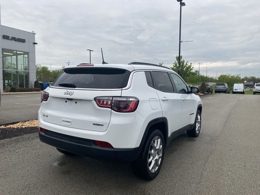 2022 Jeep Compass Latitude Lux