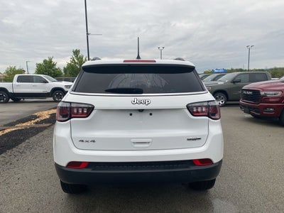 2022 Jeep Compass Latitude Lux