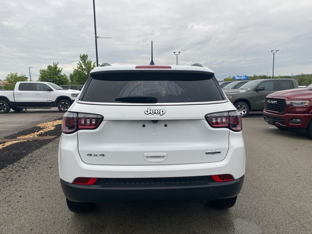 2022 Jeep Compass Latitude Lux