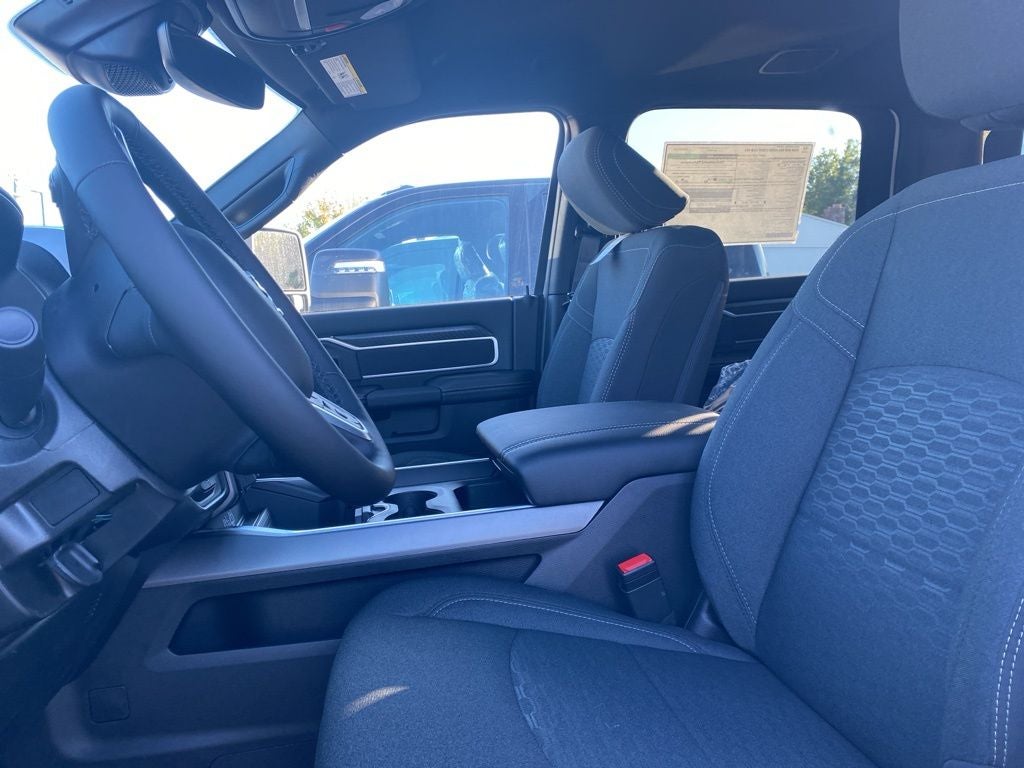 2026 RAM 3500 RAM 3500 BIG HORN CREW CAB 4X4 6'4' BOX