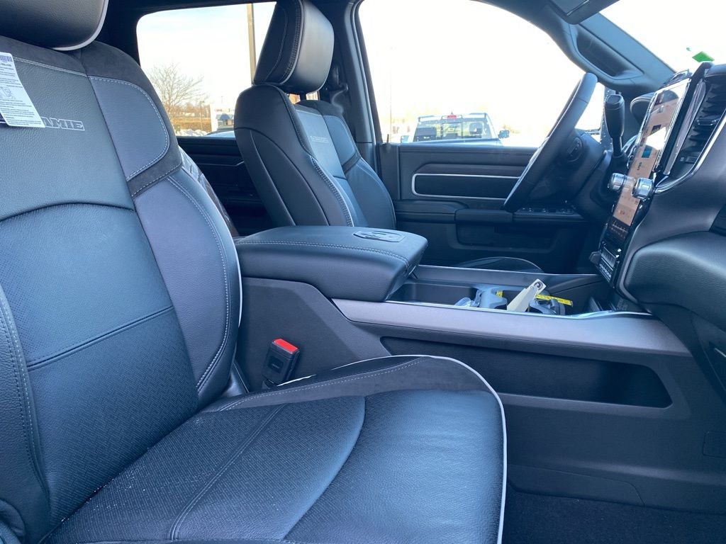 2026 RAM 2500 RAM 2500 LARAMIE CREW CAB 4X4 6'4' BOX