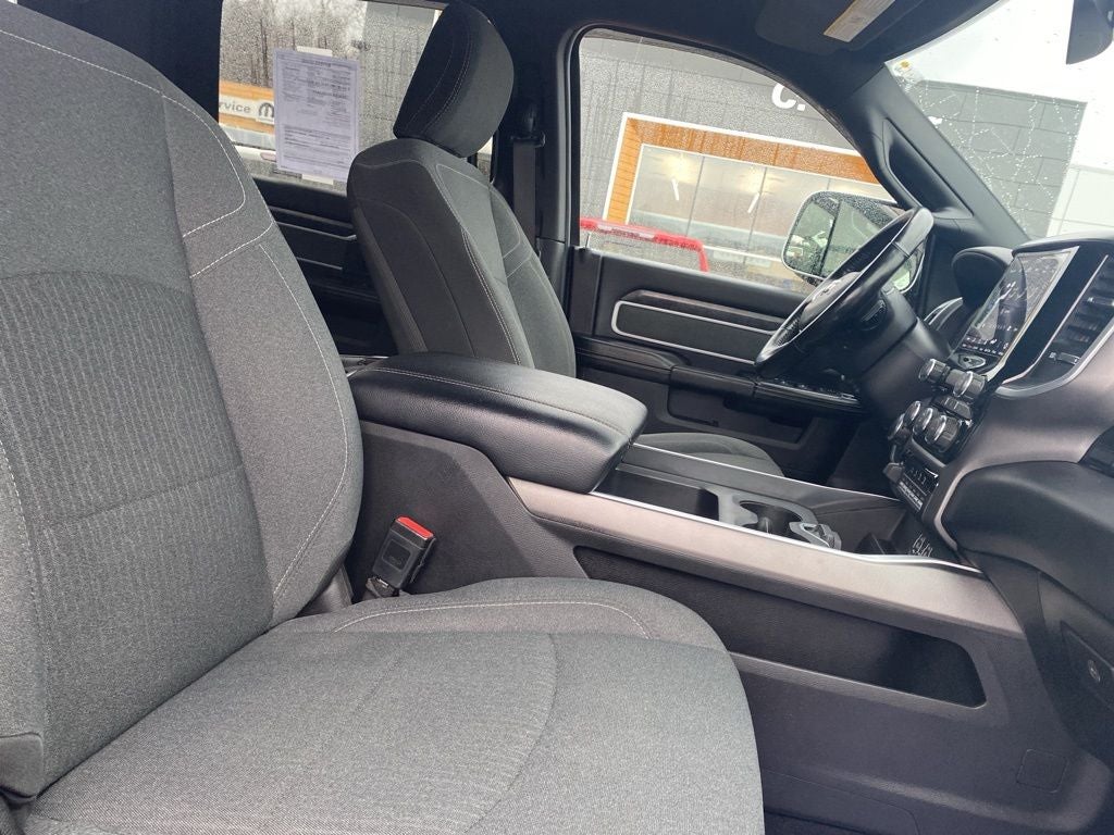 2020 RAM 2500 Big Horn Crew Cab 4X4 6'4' Box