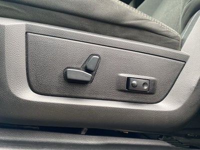 2020 RAM 2500 Big Horn Crew Cab 4X4 6'4' Box