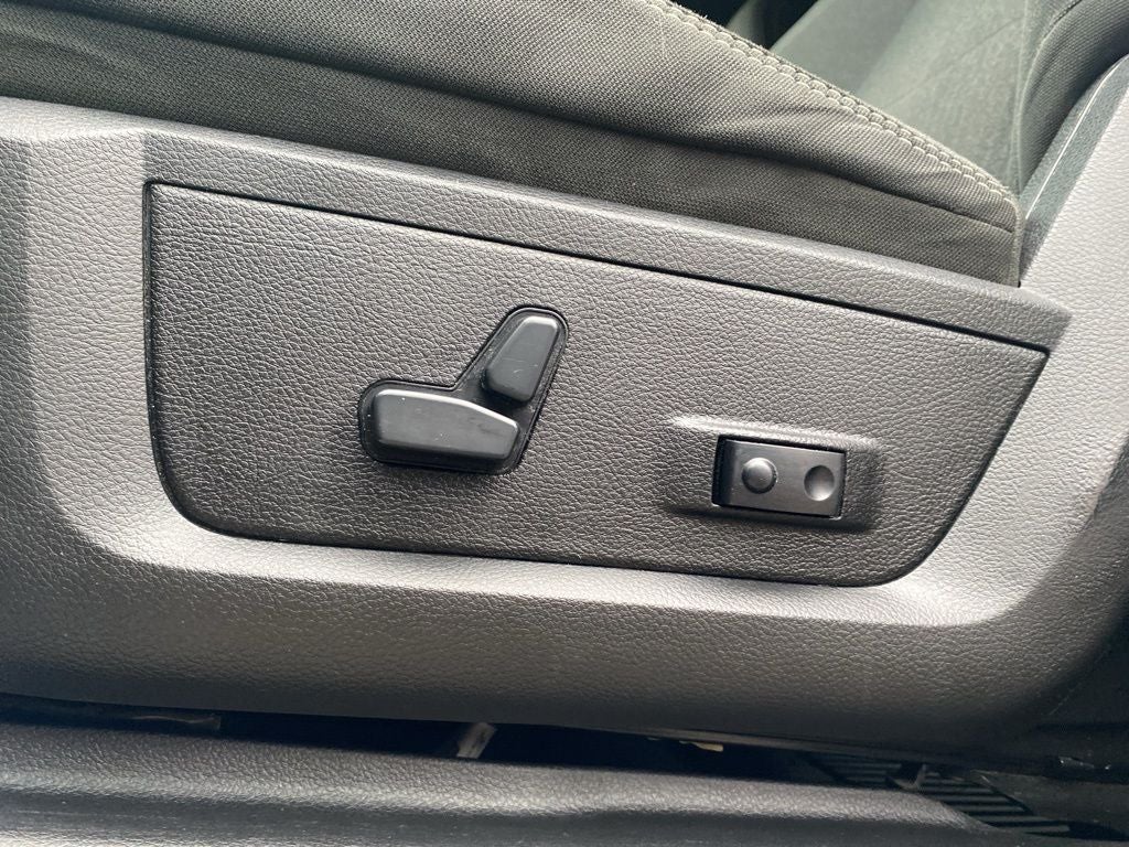 2020 RAM 2500 Big Horn Crew Cab 4X4 6'4' Box