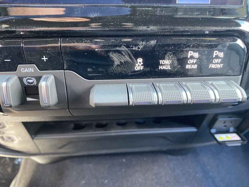 2026 RAM 2500 RAM 2500 TRADESMAN CREW CAB 4X4 8' BOX