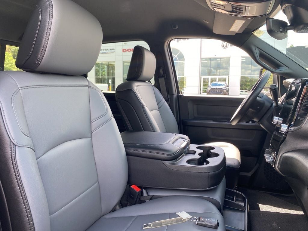 2026 RAM 2500 RAM 2500 TRADESMAN CREW CAB 4X4 8' BOX