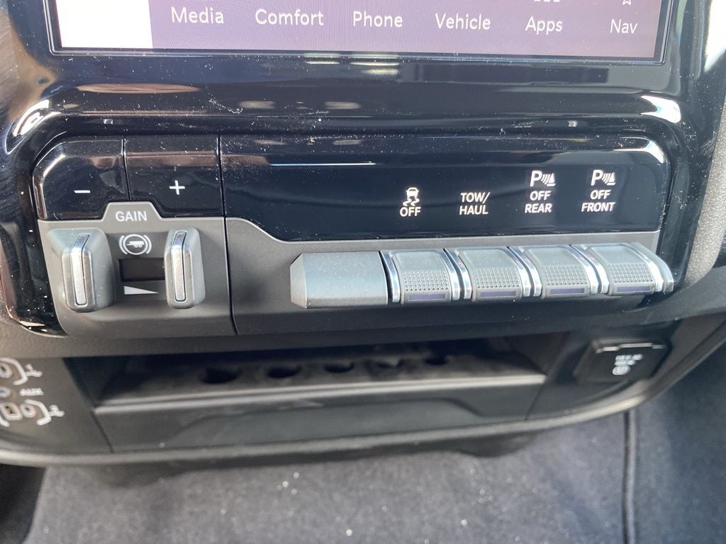 2026 RAM 2500 RAM 2500 TRADESMAN CREW CAB 4X4 8' BOX