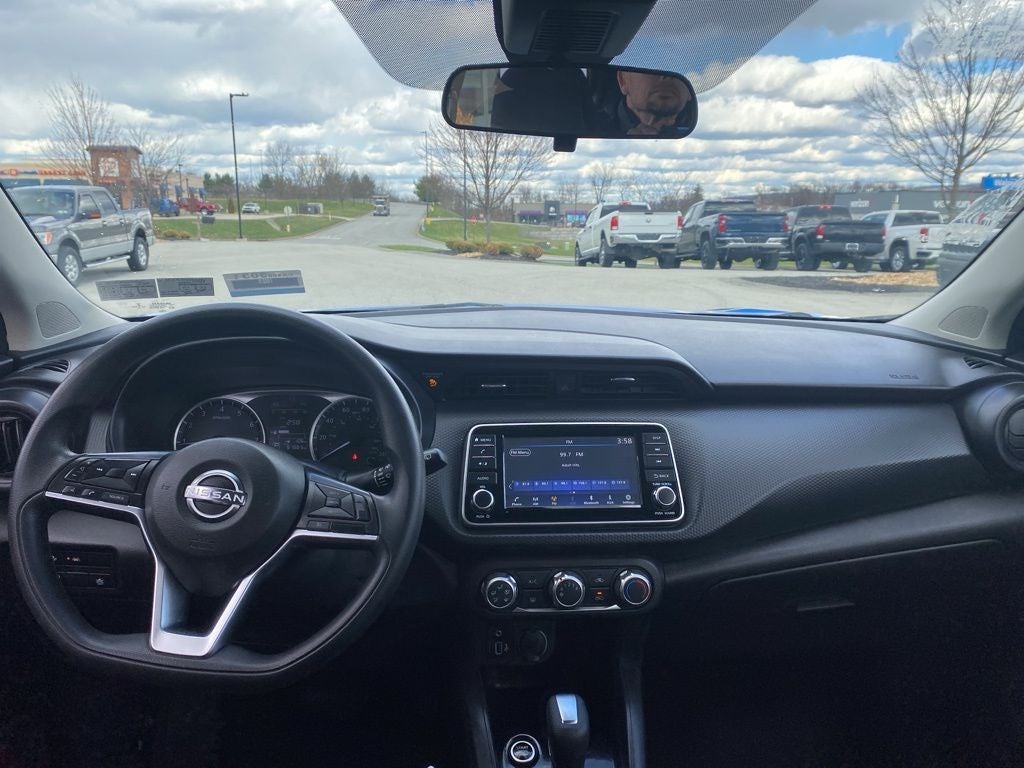 2022 Nissan Kicks S Xtronic CVT