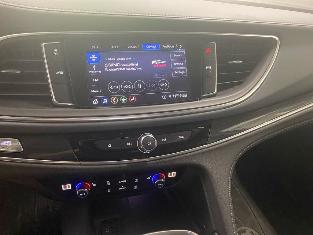 2020 Buick Enclave Essence