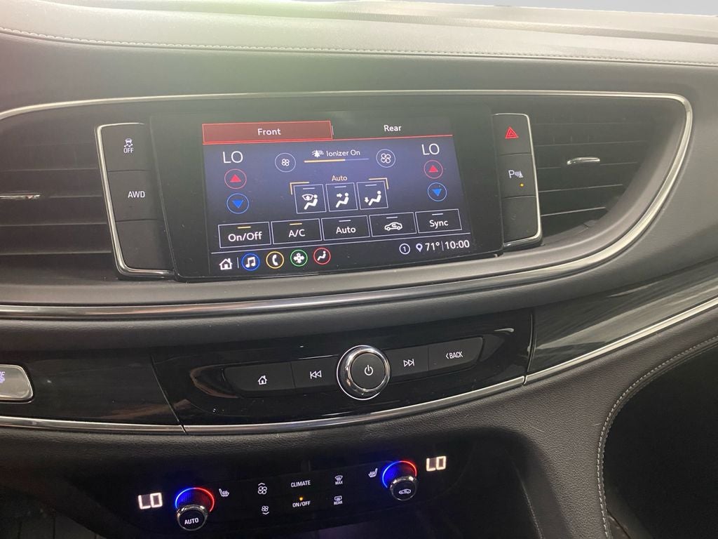 2020 Buick Enclave Essence
