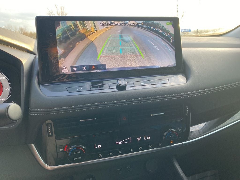 2024 Nissan Rogue SL