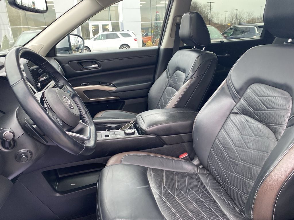 2022 Nissan Pathfinder Platinum 4WD
