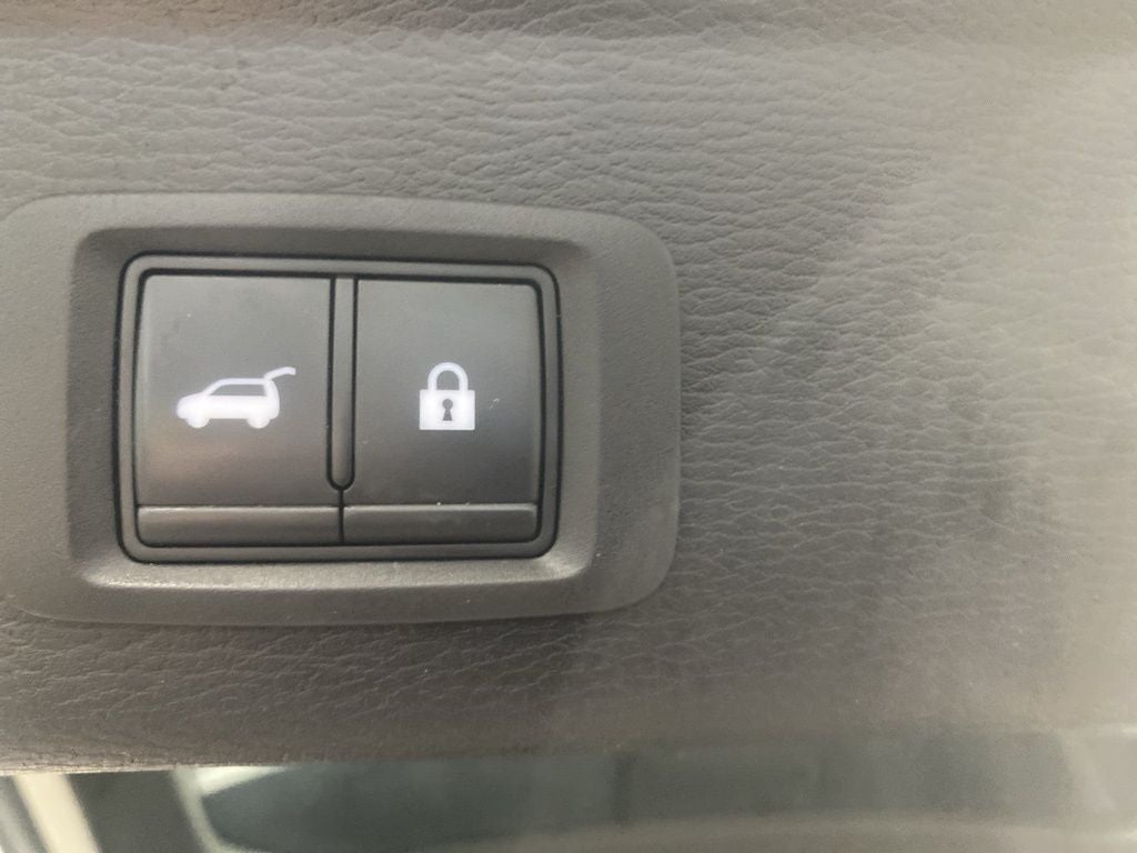 2022 Mitsubishi Outlander Base