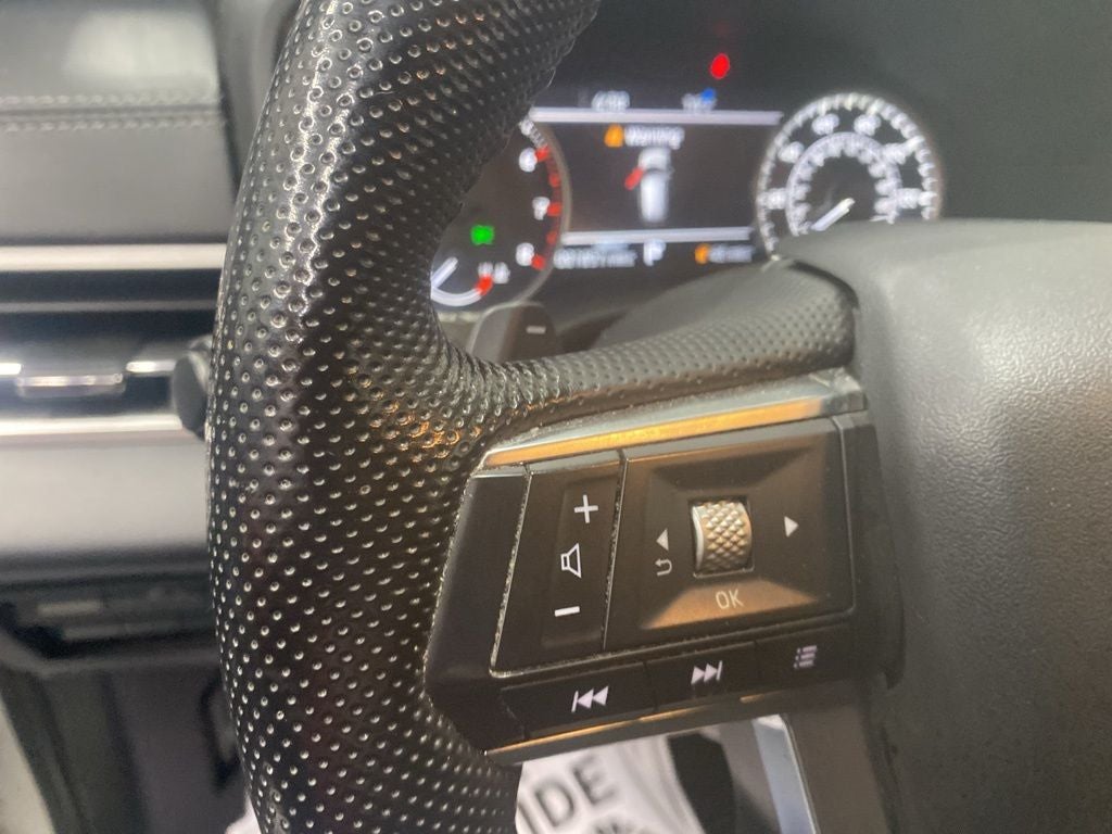 2022 Mitsubishi Outlander Base