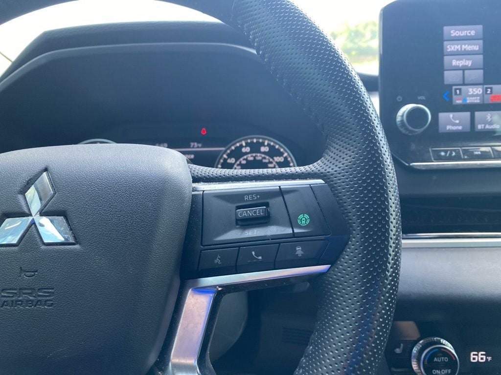 2023 Mitsubishi Outlander SE