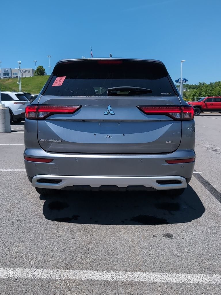 2024 Mitsubishi Outlander SE
