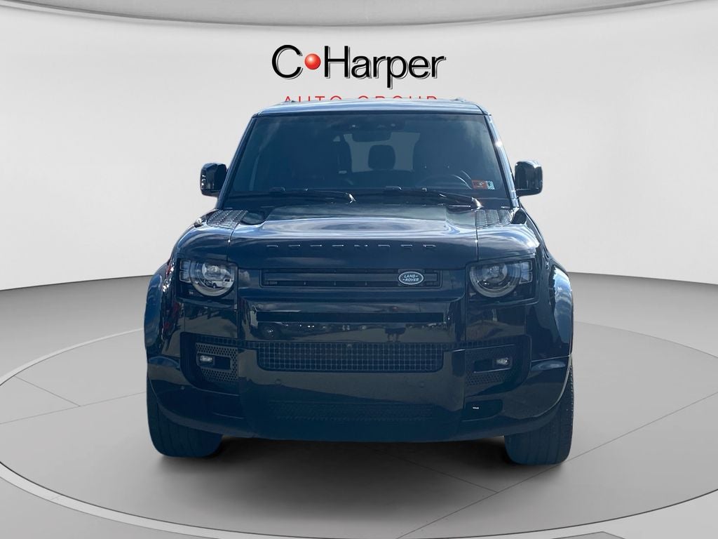 2025 Land Rover Defender 130 X-Dynamic SE
