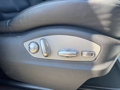 2022 Porsche Macan Base