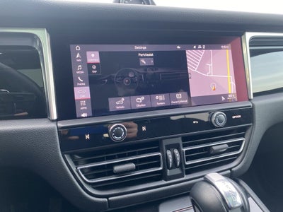 2022 Porsche Macan Base